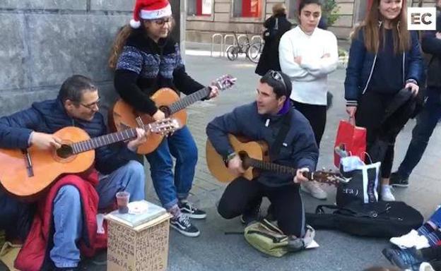 Villancicos solidarios en plena Gran Vía