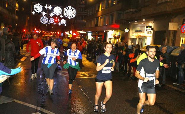 La San Silvestre de Vitoria muestra su repulsa contra la violencia machista