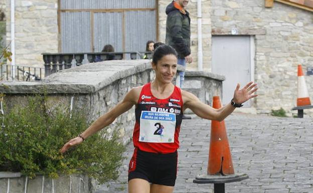 Elena Loyo, aspirante al podio en el Cross Internacional de Zornotza