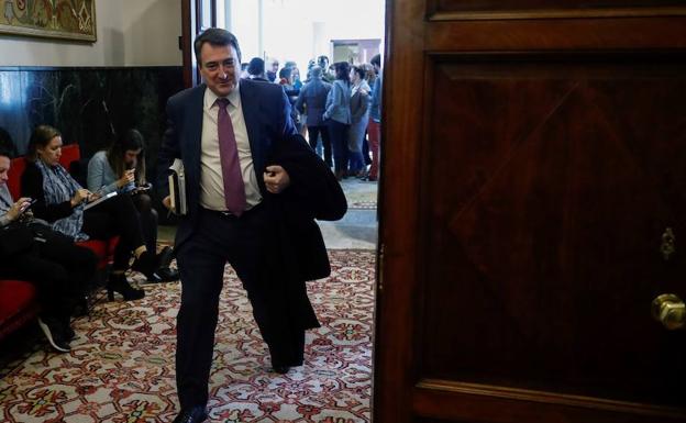 El PNV intenta encarecer su apoyo ante la incertidumbre de la tramitación presupuestaria