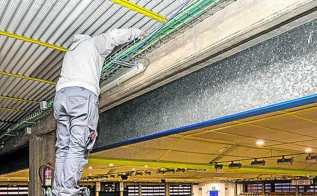 Mendizorroza, ya en obras para afrontar la gran cita de febrero