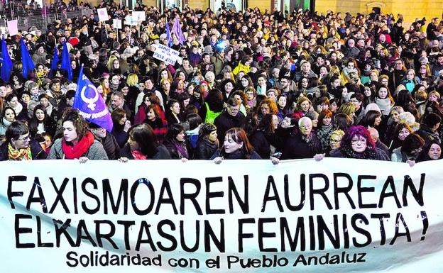 Bilbao se suma a la «solidaridad con todas las mujeres andaluzas»