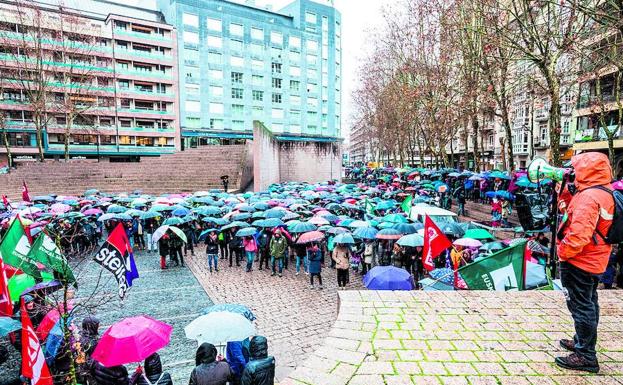 Los sindicatos advierten de que el conflicto de los colegios en huelga puede ser «duro y largo»