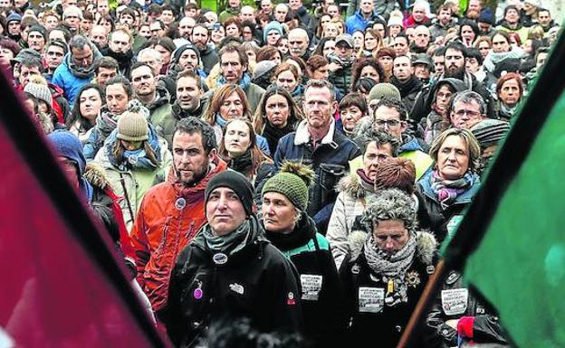 La huelga escolar de ocho días acaba sin que sindicatos y patronal inicien el diálogo