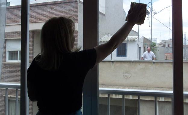 Sin descanso, sin papeles y sin paro