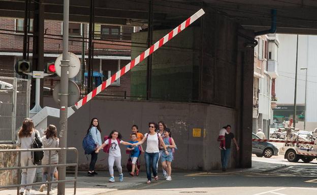 Aburto defiende su acuerdo con Ábalos para soterrar las vías en Zorroza