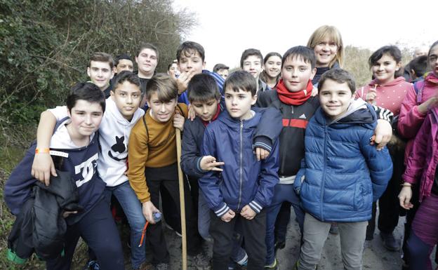 El buen tiempo anima la romería de Santa Águeda en Barakaldo