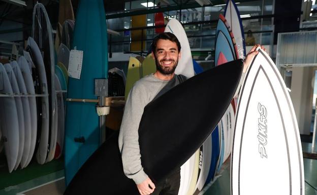 Una tabla de surf vasca, segunda mejor del mundo