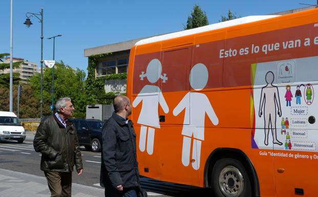 Hazte Oír sacará otro autobús el 8-M «contra el feminismo radical»