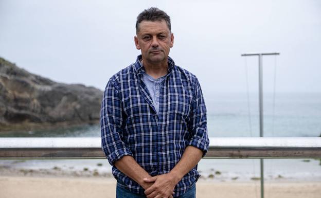 Javier Ardines, el pescador que llegó a concejal «sin querer»