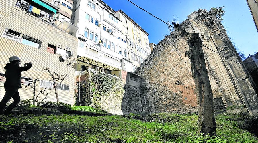 Vitoria inicia los trámites para excavar en el convento de San Francisco y abrirlo al público