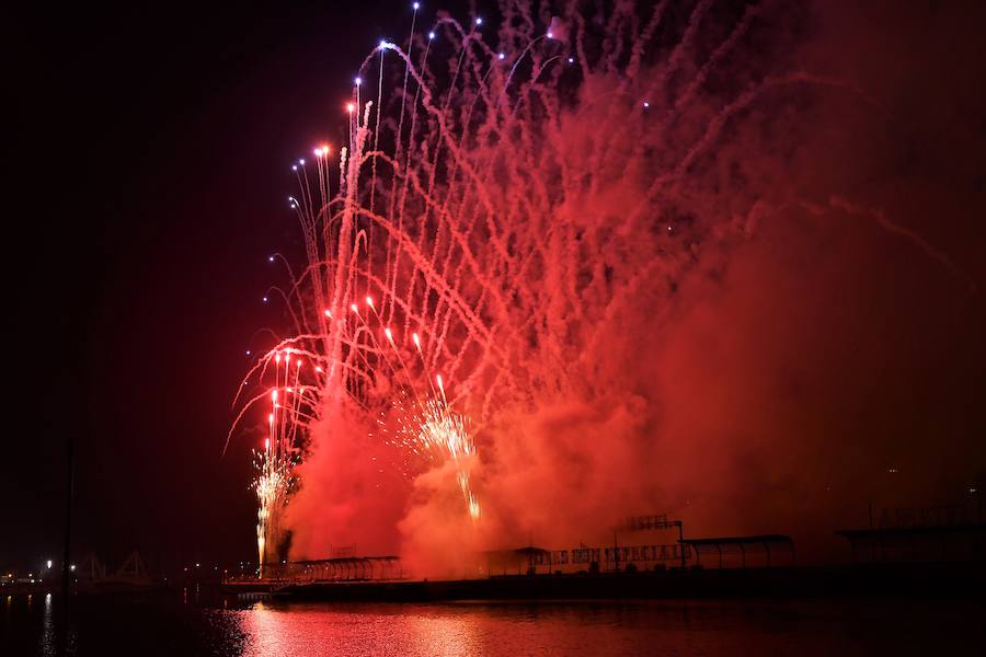 La mascletá más alta de la historia de las Fallas