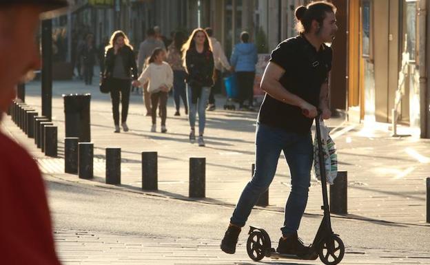 Febrero se despide con un récord de temperatura en Vitoria: 22,8 grados