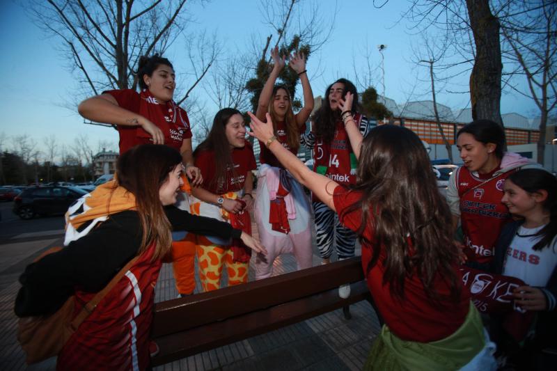 La afición del Lointek apoya al equipo en la Copa de la Reina