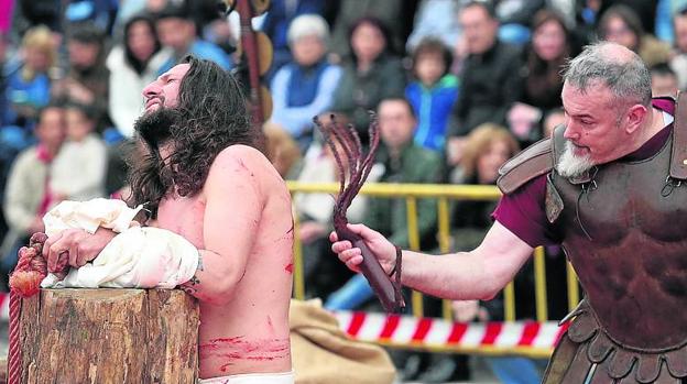 «La Pasión de Arkotxa debe salir del pueblo y no del Ayuntamiento, que no nos culpen del fracaso»