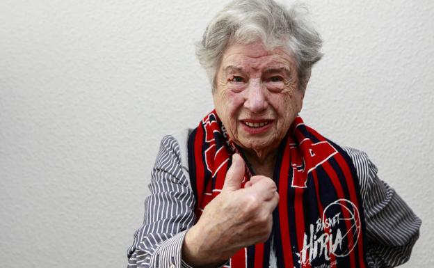 Baskonista decana en una grada de récord en presencia femenina