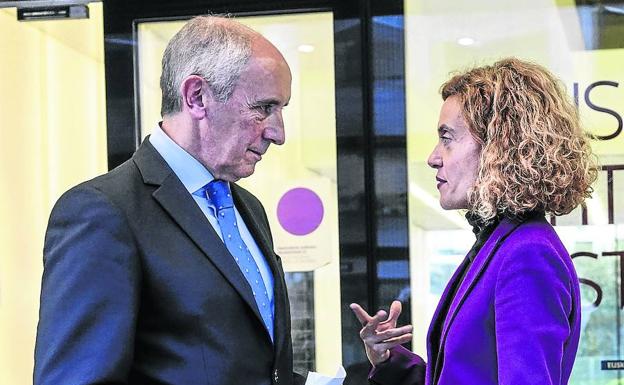 Los gobiernos central y vasco negocian ya con máxima discreción el traspaso de la AP-68