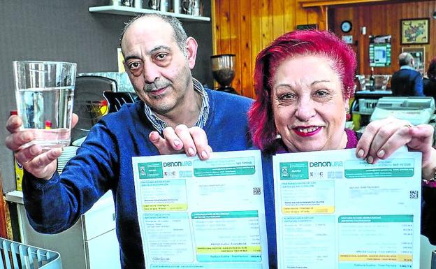 «Amvisa nos reclama 6.700 euros por una fuga de agua»