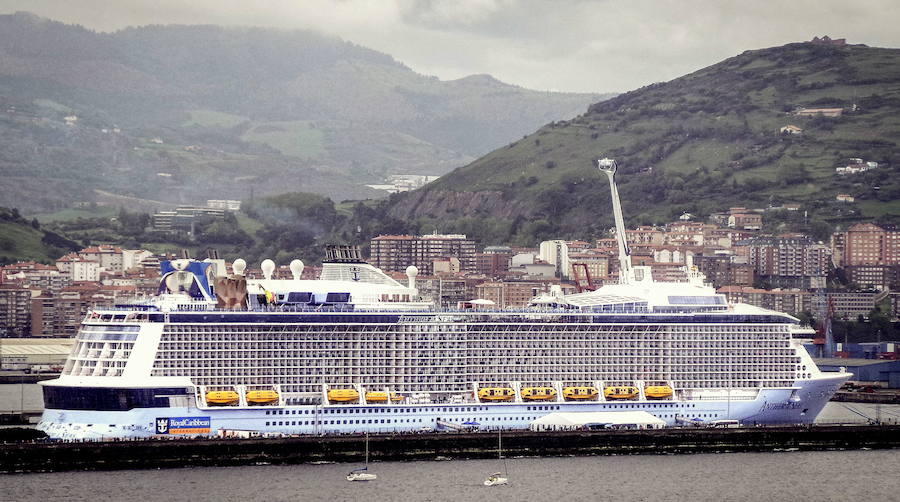 Colosos en el Puerto de Bilbao