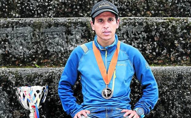 El atleta de élite marroquí que vive en Sestao al que quieren expulsar por no tener trabajo