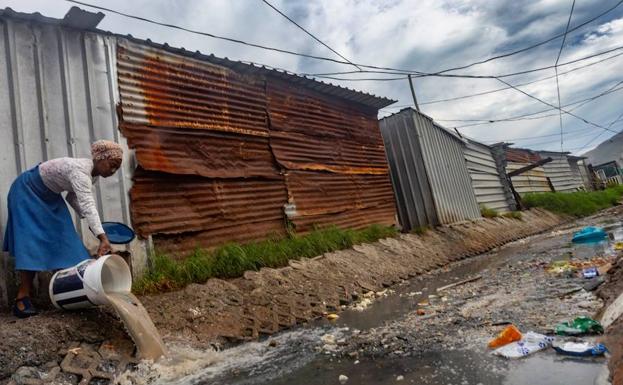 El agua sucia es 20 veces más letal para los niños en zonas de conflicto que las balas