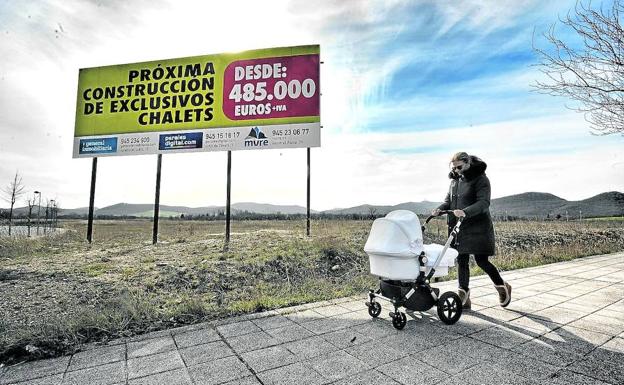 La construcción de pisos se reactiva en el Sur y el centro de Vitoria a la espera de que se libere más suelo