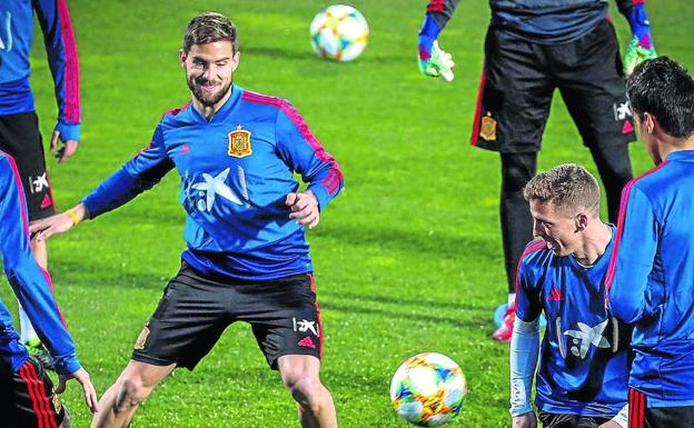 Dos días para preparar un partido clave sin Iñigo Martínez, Kodro y Muniain