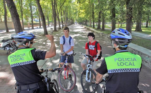 Bilbao frena «de momento» las patrullas de la Policía en bicicleta