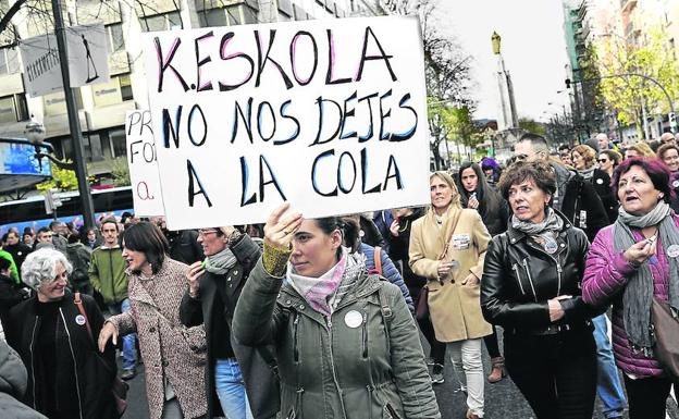 Los colegios religiosos advierten de que las huelgas ponen «en riesgo» puestos de trabajo de profesores