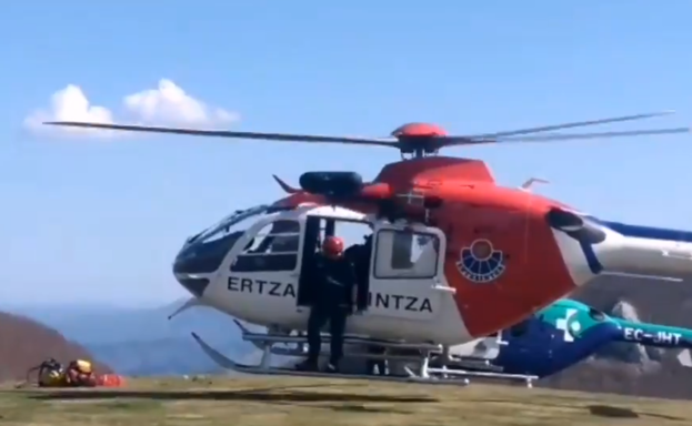 Dos montañeras rescatadas en helicóptero en el Anboto y el Gorbea