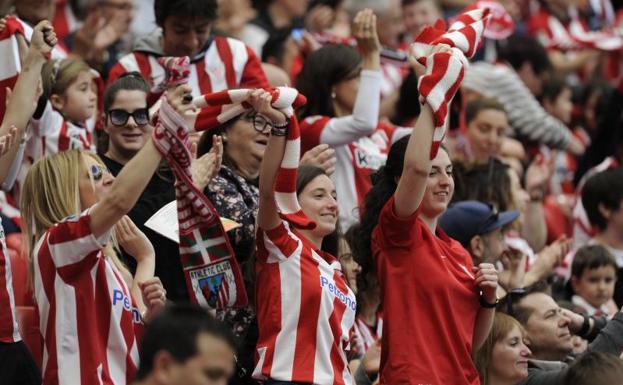 Las chicas del Athletic llevan 25.000 aficionados a San Mamés
