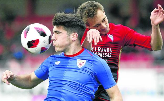 El Alavés se suma al interés del Eibar por Gaizka Larrazabal