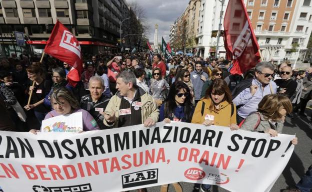 Los colegios cumplen hoy 20 días de huelga mientras patronal y sindicatos elevan su pugna