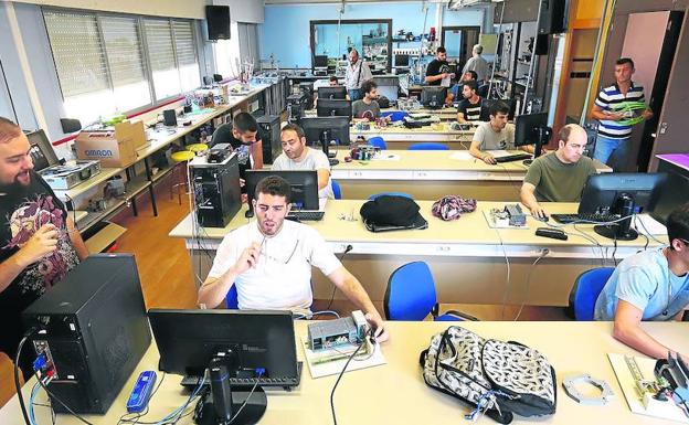 Euskadi presenta las mayores tasas de empleo en las personas formadas en tecnologías y salud