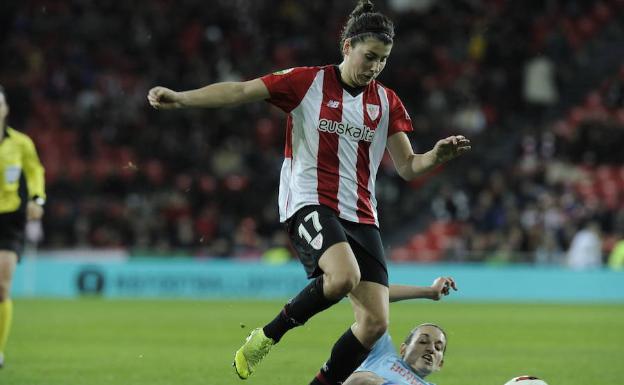 Lucía García, la pichichi del Athletic, abandona lesionada la Selección