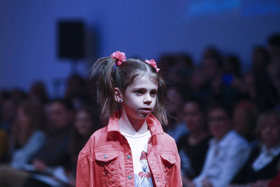 MODA URBANA PARA MUJER, HOMBRE Y NIÑO