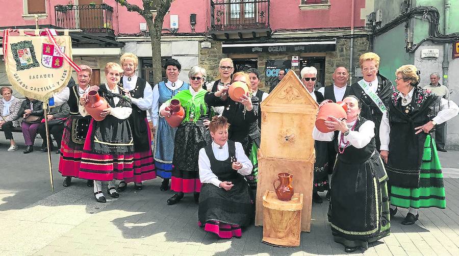 Basauri celebra con una comida de hermandad el día de Castilla y León