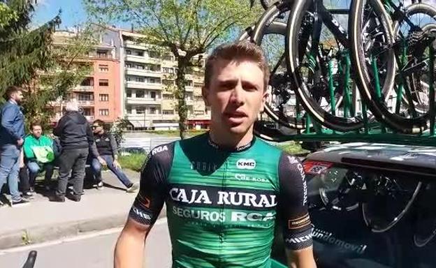 Jonathan Lastra muestra el camino hacia Arrigorriaga