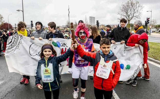 Los nuevos euskaltzales de Vitoria toman el testigo