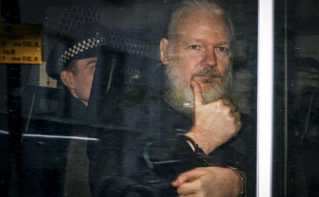 Assange, ante la Justicia