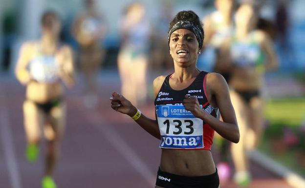 Trihas Gebre, campeona de España de fondo en pista