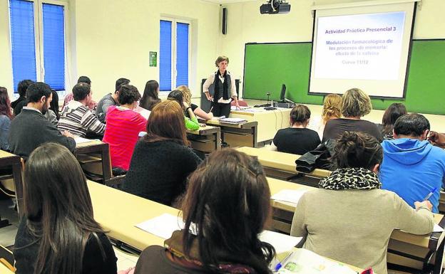 3.600 vizcaínos estudian en la UNED