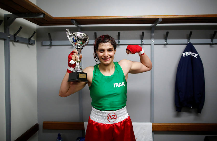 Sadaf Khadem, la primera boxeadora iraní en luchar sobre un ring