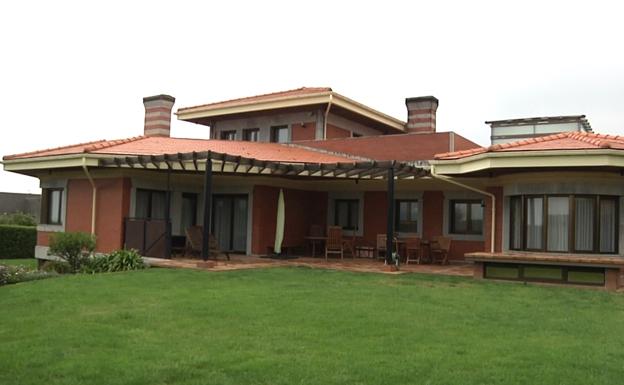 Un chalet en La Galea con inmejorables vistas a la costa vizcaína