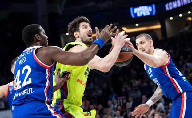 El Anadolou Efes suma el primer triunfo ante un Barça flojo en defensa