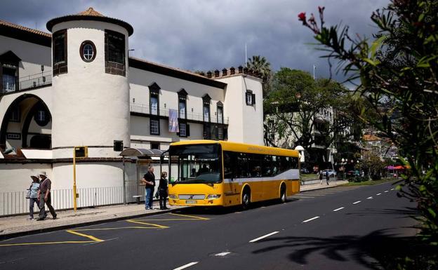 Al menos 28 muertos en un accidente de un autobús turístico en Madeira
