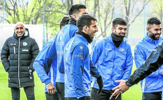 Abelardo azuza a la plantilla