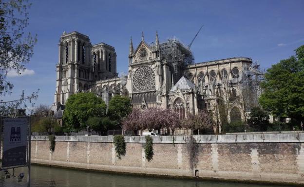 Una catedral «efímera» de madera se instalará junto a Notre Dame mientras duren las obras