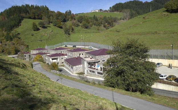 Un condenado por el crimen de Otxarkoaga ayudó a fugarse a otro menor de Zumarraga