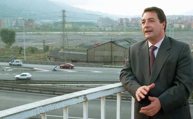 Fallece a los 66 años Carlos Pera, alcalde del PSE en Barakaldo durante tres legislaturas